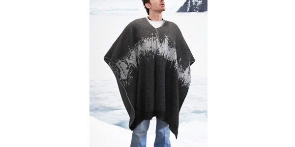 Alpaca Shop Australia – Australian Alpaca Thick Poncho – Disruption V-Neck – Charcoal